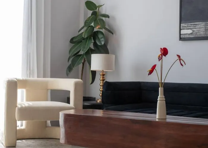 Seseh Townhouse - Chic 2br Amongst The Ricefields