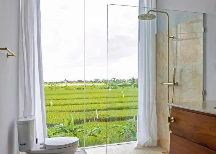 Seseh Townhouse - Chic 2br Amongst The Ricefields