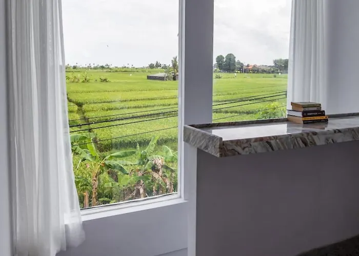 Seseh Townhouse - Chic 2br Amongst The Ricefields Holiday home *