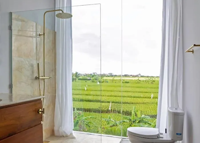 Seseh Townhouse - Chic 2br Amongst The Ricefields Cemagi