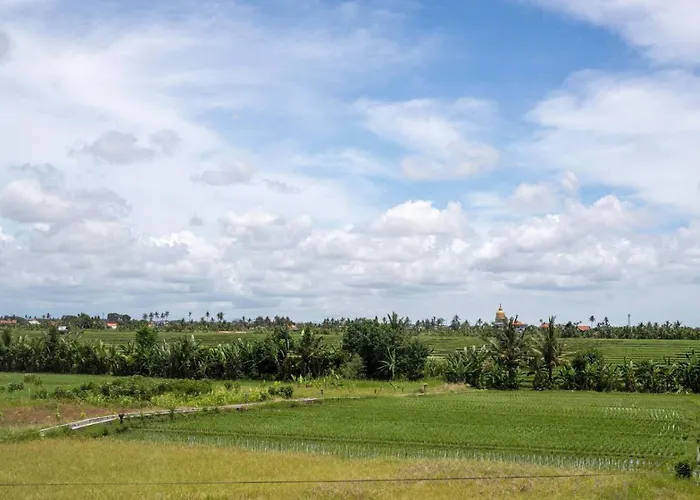 Seseh Townhouse - Chic 2br Amongst The Ricefields